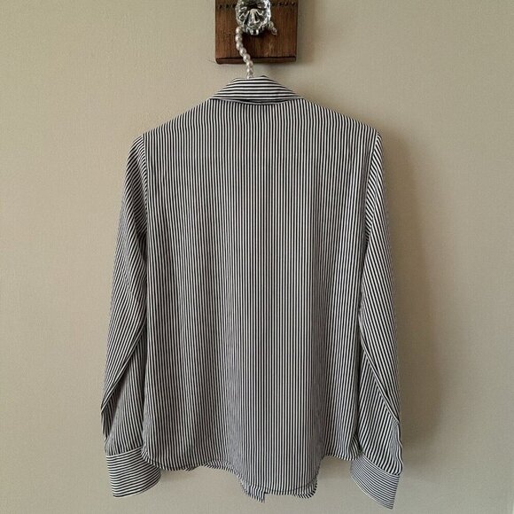 NWT H&M Womens Size XS White Black Stripe Blouse Long Sleeve - Picture 3 of 4